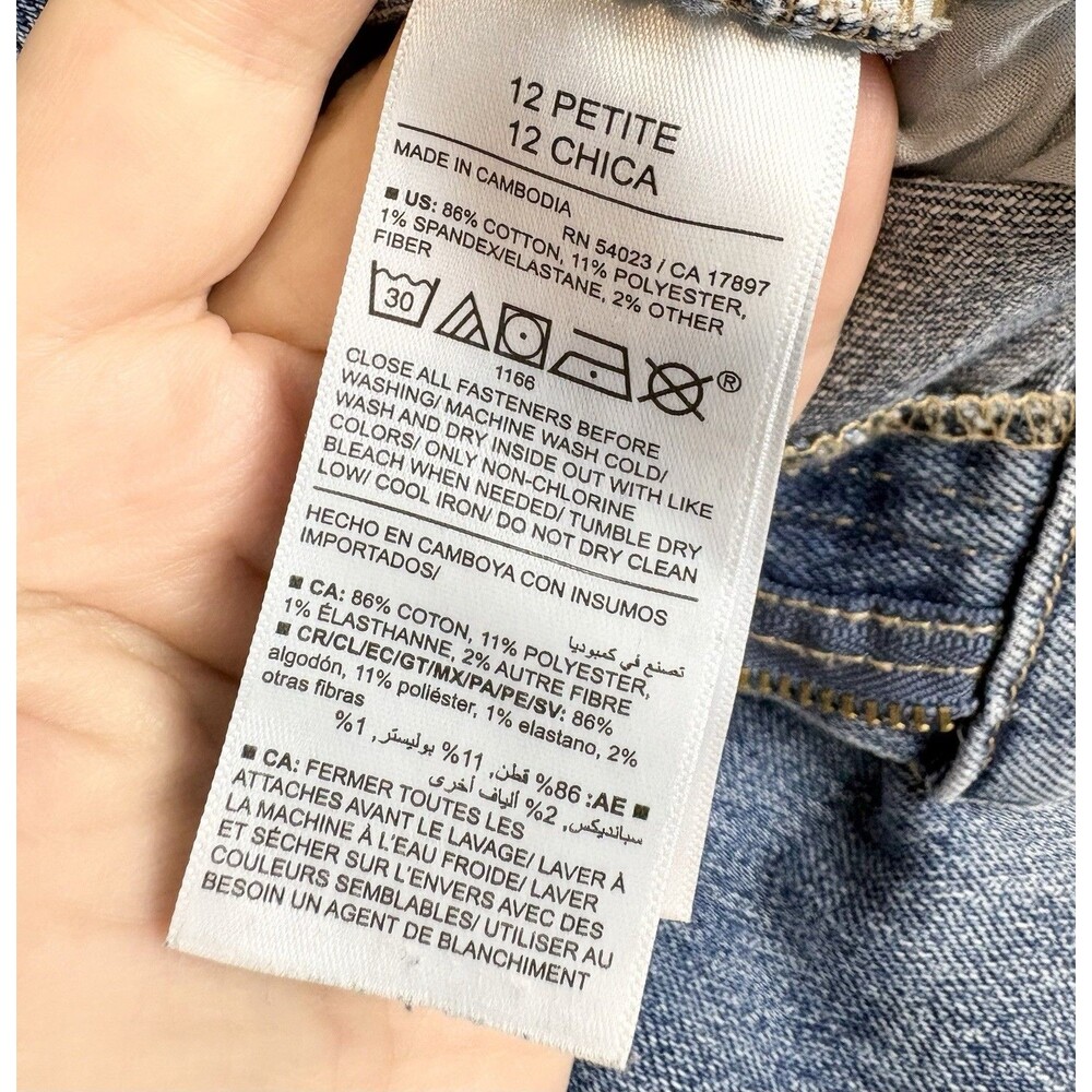 Old Navy Women's Jeans Mid Rise Wow Boyfriend denim Medium Wash Size 12 Petite - Picture 9 of 9